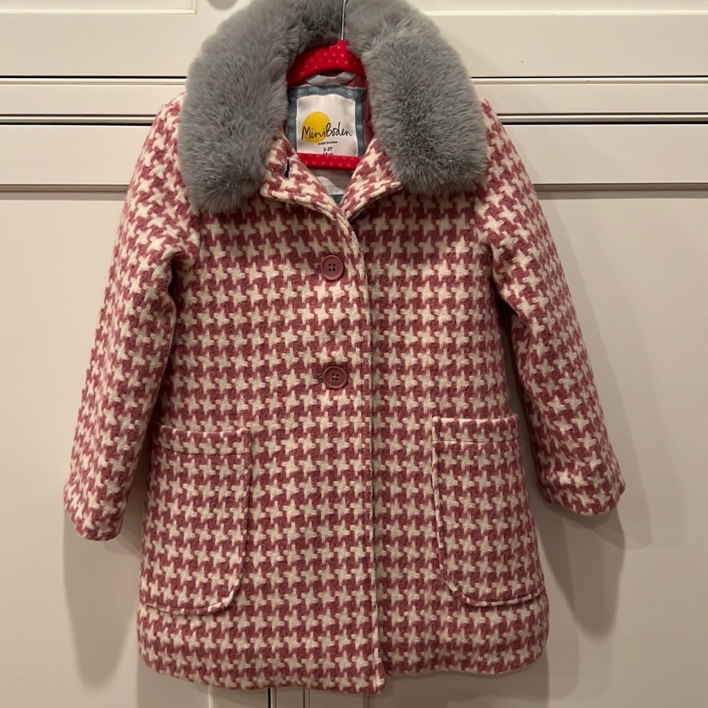Houndstooth coat for toddler.